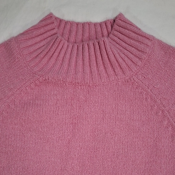 NEW.Old Women's Navy Soft Pink Turtleneck Sweater L - Picture 3 of 8